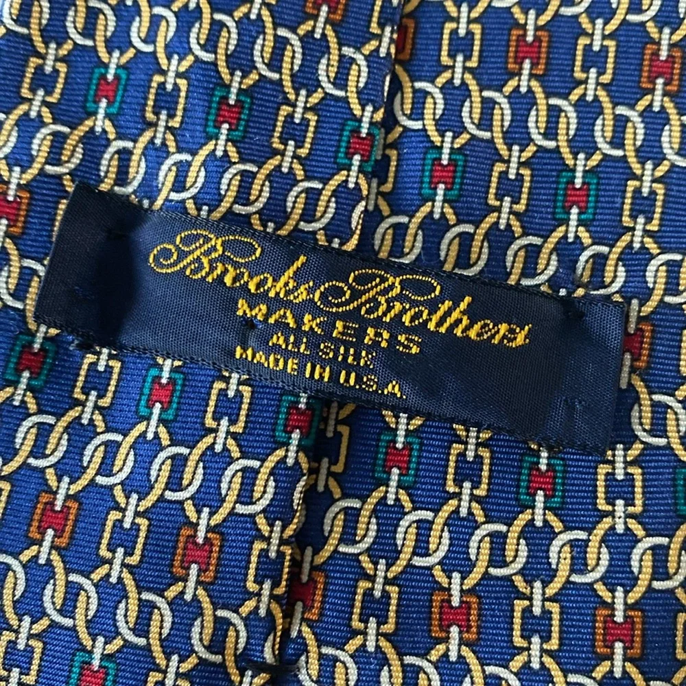 Brooks Brothers Makers Silk Navy Blue Gold Link Tie. Made in USA